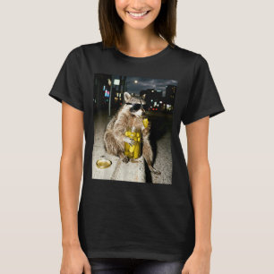 Lustiger Waschbär isst Gurken Meme Männer Frauen T-Shirt