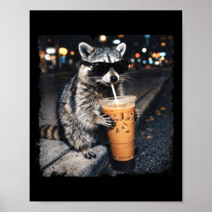 Lustiger Waschbär trinkt eisgekühlten Kaffee, lust Poster