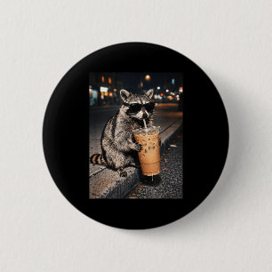 Lustiger Waschbär trinkt eisgekühlten Kaffee Tier  Button