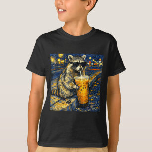 Lustiger Waschbär trinkt eisgekühlten Kaffee Tier  T-Shirt