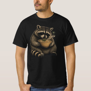Lustiger Waschbär trinkt heiße Suppe T-Shirt