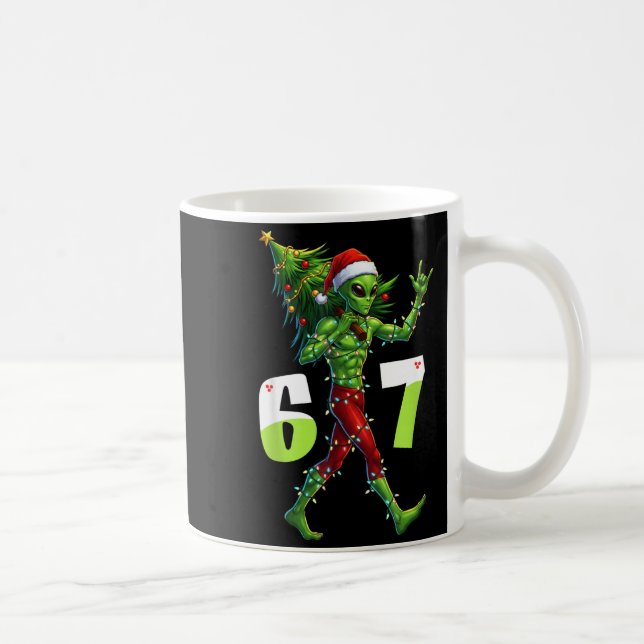 Lustiger Weihnachts-Alien-Sechs-Sieben-Meme 67 San Kaffeetasse (Rechts)