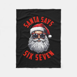 Lustiger Weihnachtsmann sagt sechs sieben Weihnach Fleecedecke