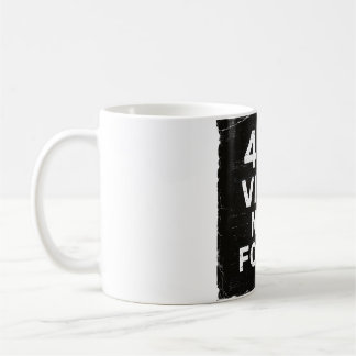 Lustiges 404-Vibes-Not-Found-Grafik-T-Shirt für Tr Kaffeetasse