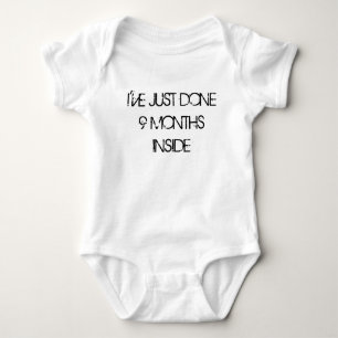 LUSTIGES BABY STRAMPLER