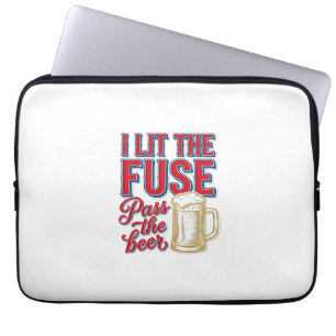 Lustiges Bier-Feuerwerk Vintage-Shirt-Design_1 Laptopschutzhülle