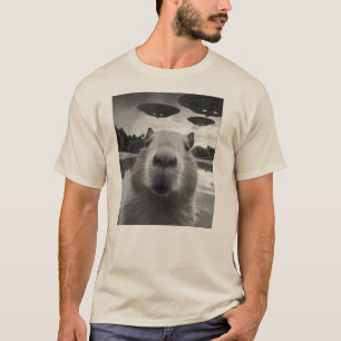 Lustiges Capybara macht Selfie mit Aliens UFOs Sel T-Shirt