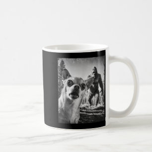 Lustiges Chihuahua-Selfie mit Bigfoot Sasquatch Kr Kaffeetasse