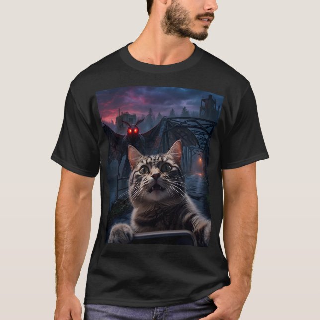 Lustiges erschrockenes Katzen-Selfie- & Mothman-Kr T-Shirt (Vorderseite)