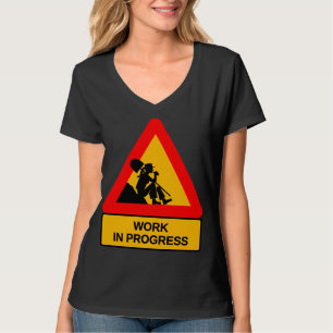Lustiges Grafik-T-Shirt „Work in Progress“ – Humor T-Shirt