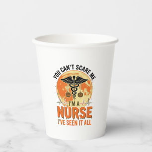 Lustiges Halloween-Krankenschwester Vintage-Medizi Pappbecher