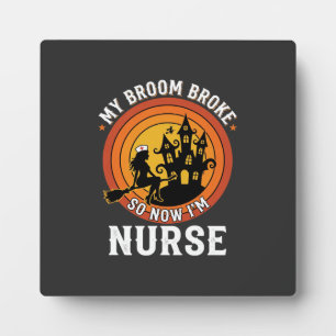 Lustiges Halloween-Nurse-Hexen-Besen-Kostüm-Grafik Fotoplatte