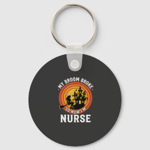 Lustiges Halloween-Nurse-Hexen-Besen-Kostüm-Grafik Schlüsselanhänger