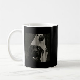 Lustiges Halloween-Selfie schwarzer Labradore mit Kaffeetasse