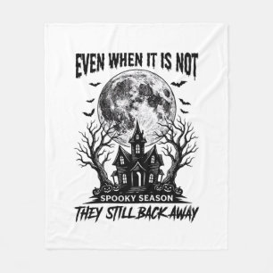 Lustiges Halloween-Shirt Spooky Season Lauf Weg De Fleecedecke
