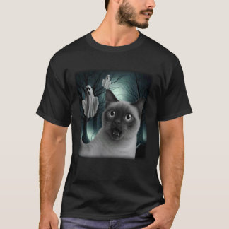 Lustiges Halloween-Siamkatze-Selfie mit spooky Gho T-Shirt