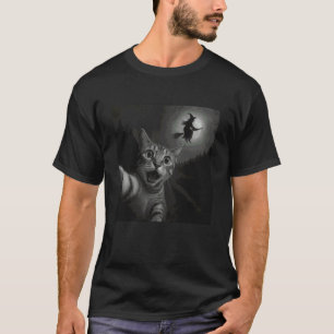 Lustiges Halloween Überraschte Erschrockene Katze  T-Shirt