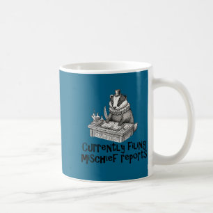 Lustiges Hemd reicht derzeit Berichte über Unfug e Kaffeetasse