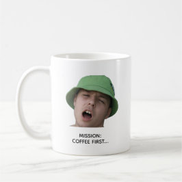 Lustiges Kaffee-Mission-Badezimmer-Panik-Meme-Desi Kaffeetasse