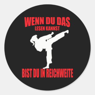 Lustiges Karate-Kickboxen-Taekwondo-Mädchen Runder Aufkleber