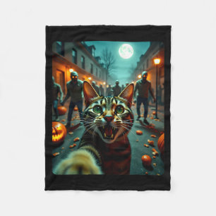 Lustiges Katzen-Selfie Halloween Zombies Humor Fleecedecke