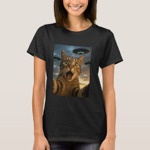 Lustiges Katzen-Selfie mit UFOs T-Shirt