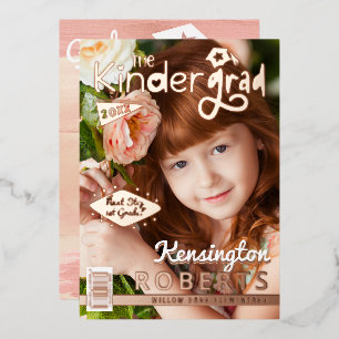 Lustiges Kindergarten-Foto-Magazin-Cover Abschluss Folieneinladung