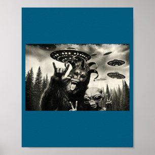 Lustiges Mardi Gras Bigfoot Alien Selfie Poster