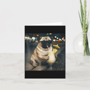 Lustiges Meme-Mops trinkt Pina Colada Karte