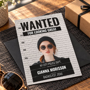 Lustiges Mugshot-Wanted-Poster mit individuellem N Feiertagskarte