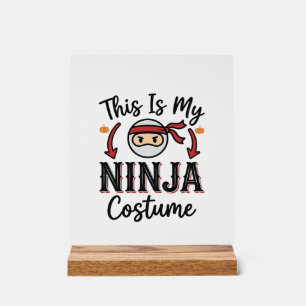 Lustiges Ninja-Kostüm Halloween-Vektordesign_1 Acrylschild