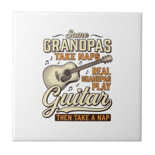 Lustiges Opa-Gitarre Vintage-Gravur-Shirt-Design Fliese