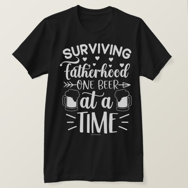 Lustiges Papa T-Shirt – Überleben als Vater mit Bi (Design vorne)