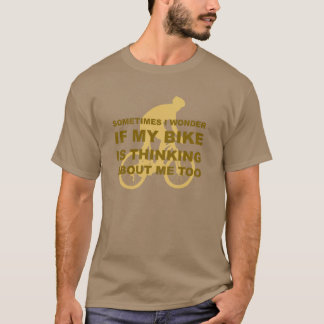 Lustiges radfahrenfahrrad, das an mich auch T-Shirt