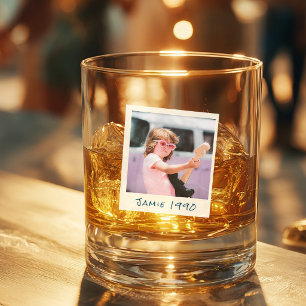 Lustiges Retro individuelles Geburtstagsfoto im Vi Whiskyglas