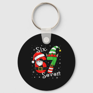 Lustiges Sechs Sieben 67 Meme 6 7 Elf Santa Weihna Schlüsselanhänger