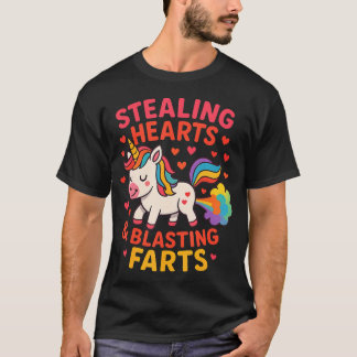 Lustiges süßes Einhorn stiehlt Herzen und knallt T-Shirt