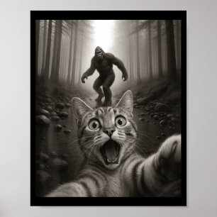 Lustiges überrascht Ed Katze Selfie mit Bigfoot Sa Poster