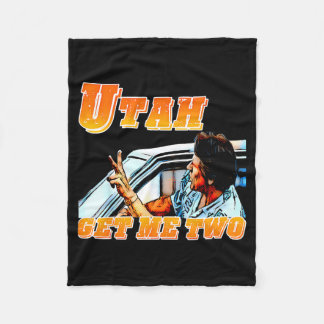 Lustiges Utah Holt mir zwei Vintage-Zitat-Grafik  Fleecedecke