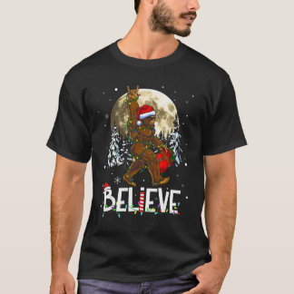 Lustiges Weihnachten Xmas Bigfoot Glaubt Sasquatch T-Shirt