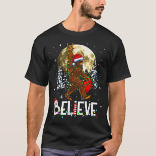 Lustiges Weihnachten Xmas Bigfoot Glaubt Sasquatch T-Shirt
