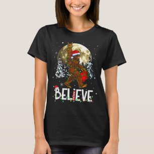 Lustiges Weihnachten Xmas Bigfoot glaubt Sasquatch T-Shirt