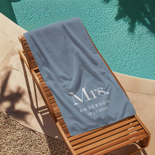 Luxe Elegance Dusty Blue Frau und Hochzeitstag Strandtuch