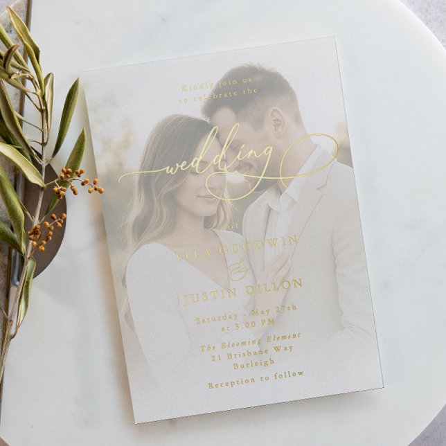 Luxe Gold Foil Script & Portrait Wedding Folieneinladung (Von Creator hochgeladen)