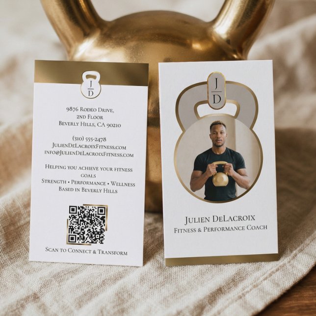 Luxe Gold Kettlebell Monogram Fitness Coach Photo Visitenkarte (Luxe Gold Kettlebell Monogram Fitness Coach Photo Business Card)