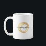 Luxe Imitate Gold lackierte Circle Designer Logo Kaffeetasse<br><div class="desc">Ein Bio gestrichener Kreis in Imitaten aus metallischem Gold wird zu einem luxuriösen Logo auf dieser personalisierten Kaffeemaschine Tasse. Kunst und Design © 1201AM Design Studio</div>