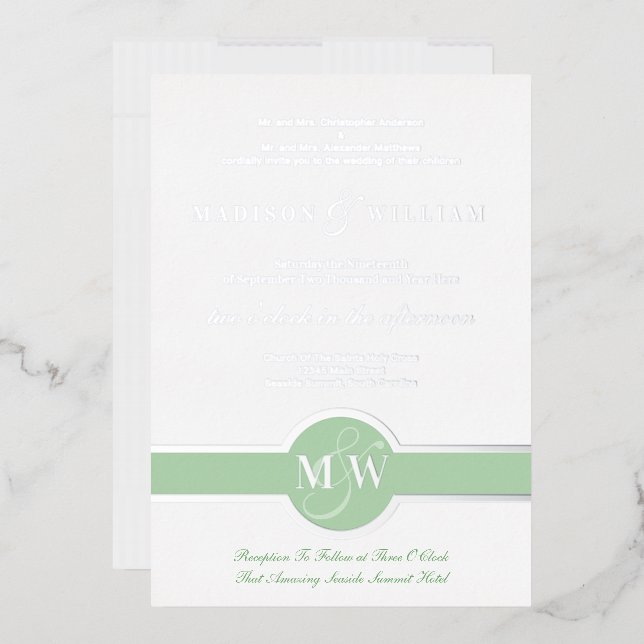 Luxe Monogram Modern Wedding Green Silberfolie Folieneinladung (Briefumschlag)