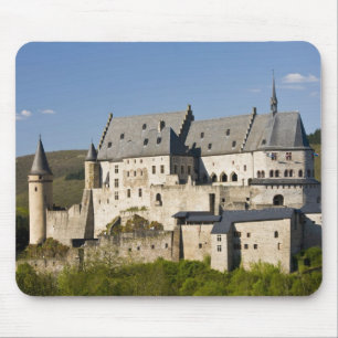 Luxemburg, Vianden. Vianden Schloss (b. 15. Mousepad