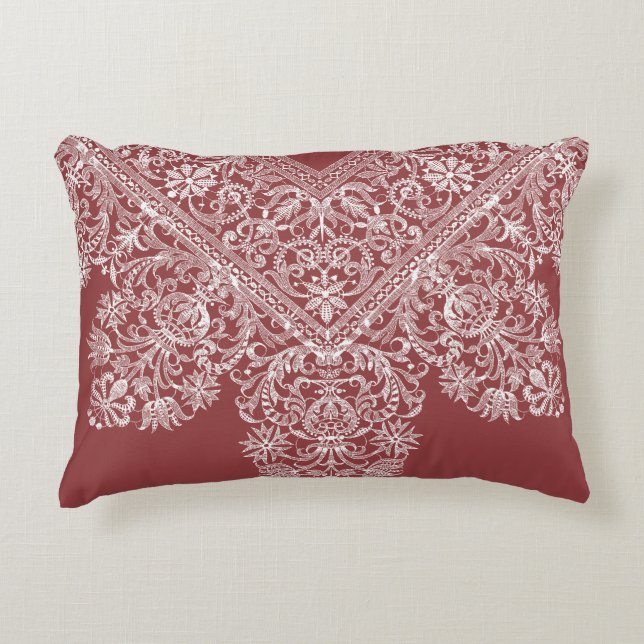 Luxuriös italienisches Spitzenmuster Weiß auf Dust Dekokissen (Vorderseite)