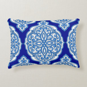 Luxuriös weiß-blau, türkisch dekoriert. dekokissen